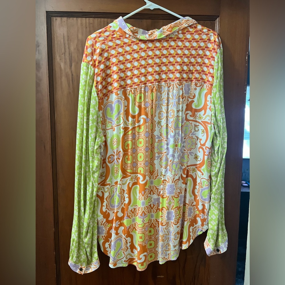 Antho button up - Picture 2 of 3